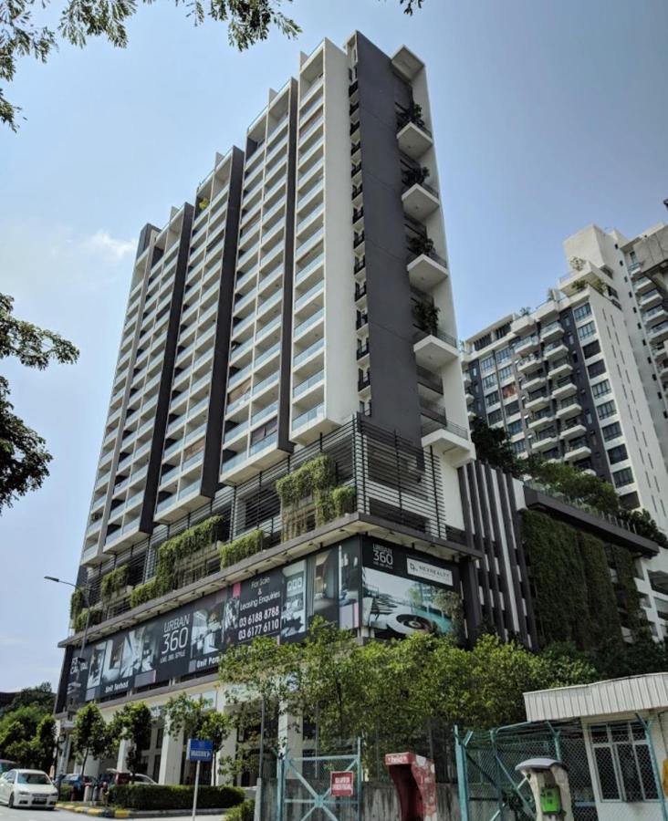 Urban 360 Studio Love Rara Suite Homestay Batu Caves Экстерьер фото